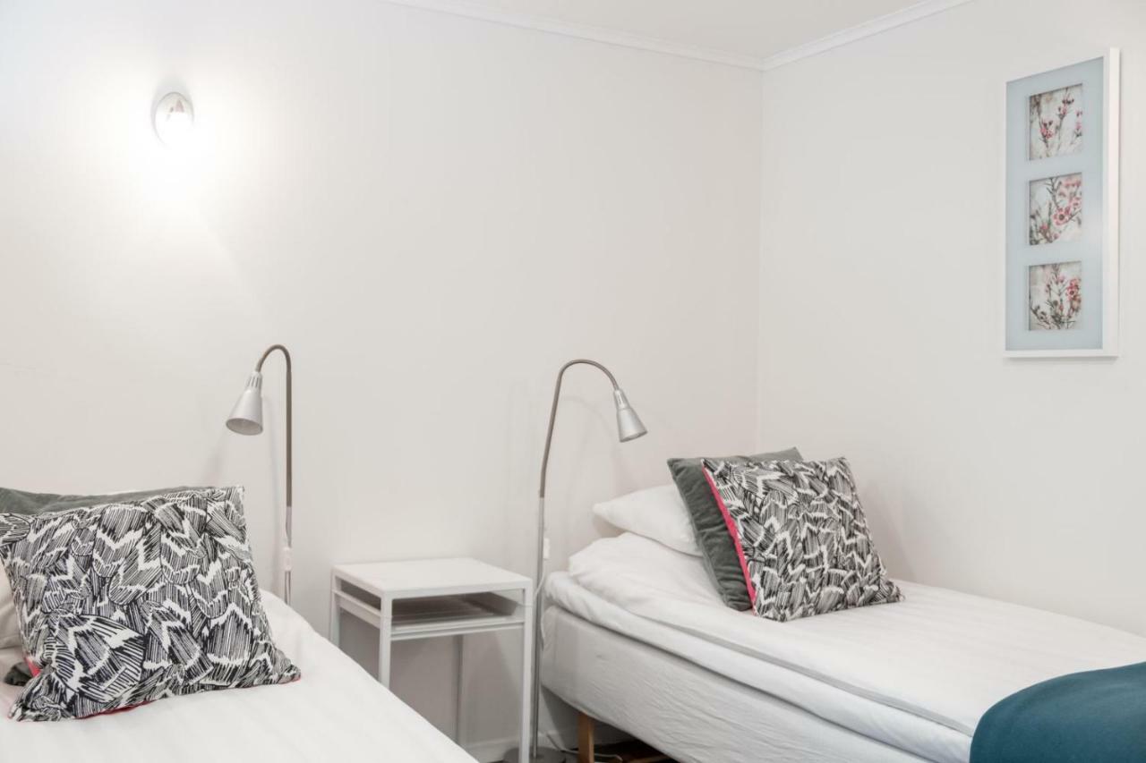 Ettsmart Hotell Соллентуна Экстерьер фото